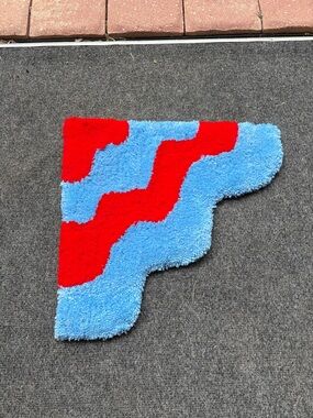 wavy bubaby corner rug - custom tufted rug